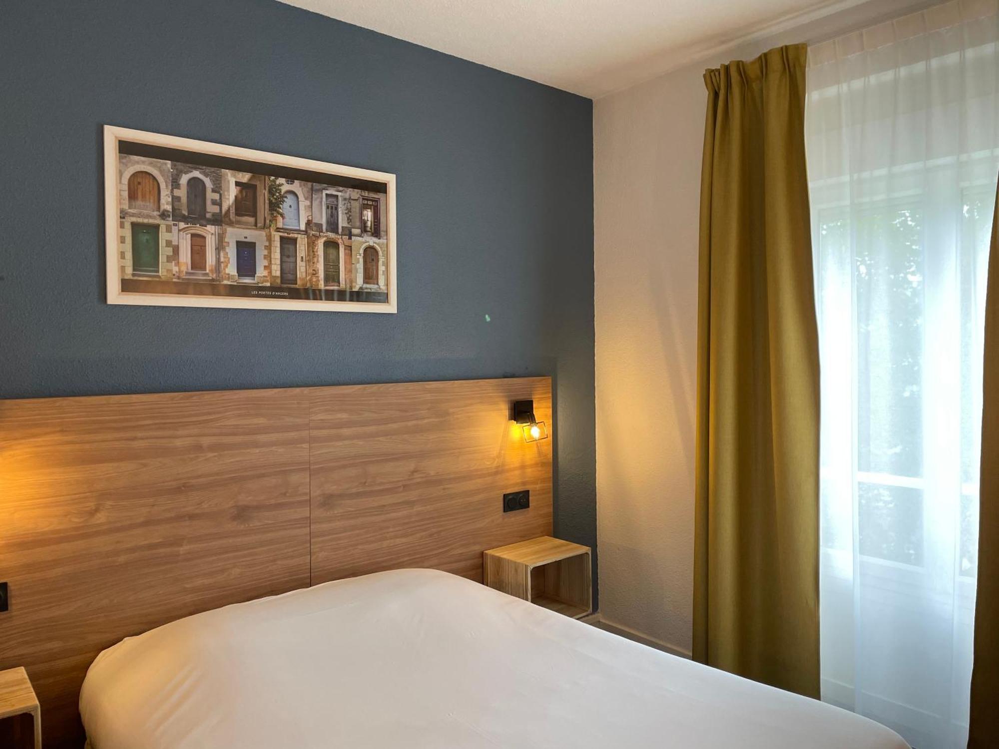 Hotel Le Progres Angers Esterno foto