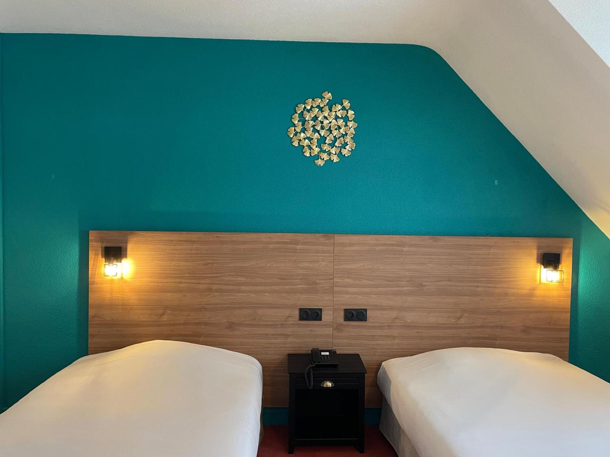 Hotel Le Progres Angers Esterno foto