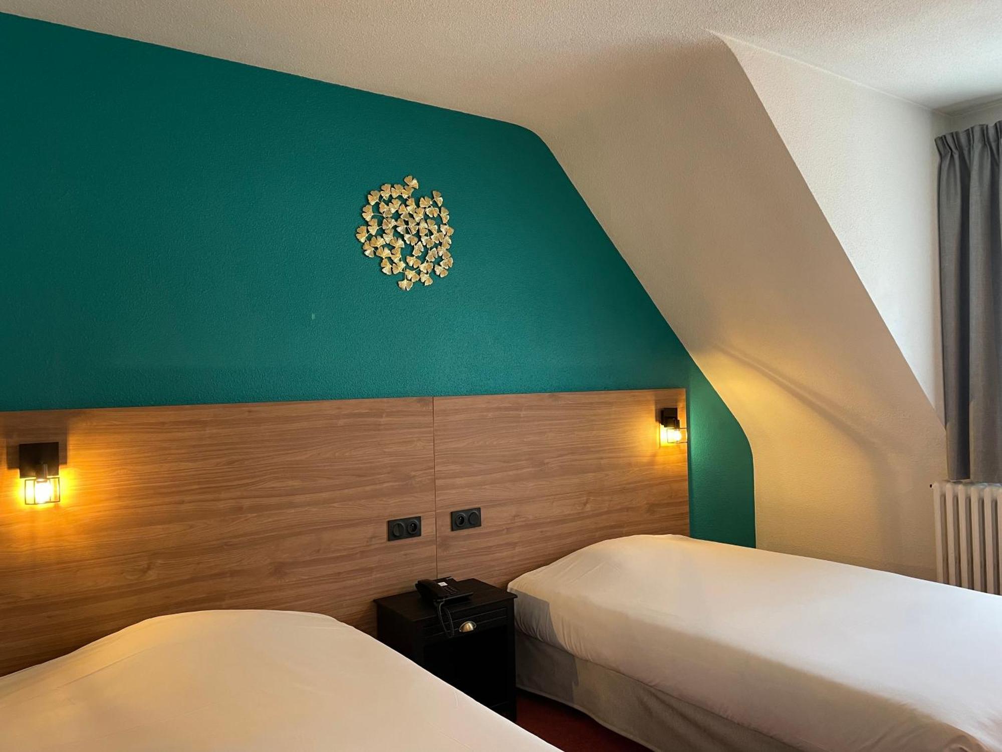 Hotel Le Progres Angers Esterno foto